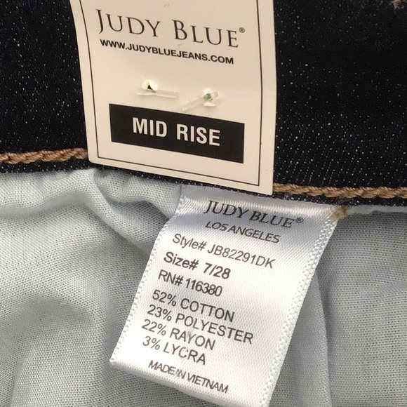 JUDY BLUE SKINNY FIT CAPRIS - NWT SIZE 7/28 - Picture 8 of 8